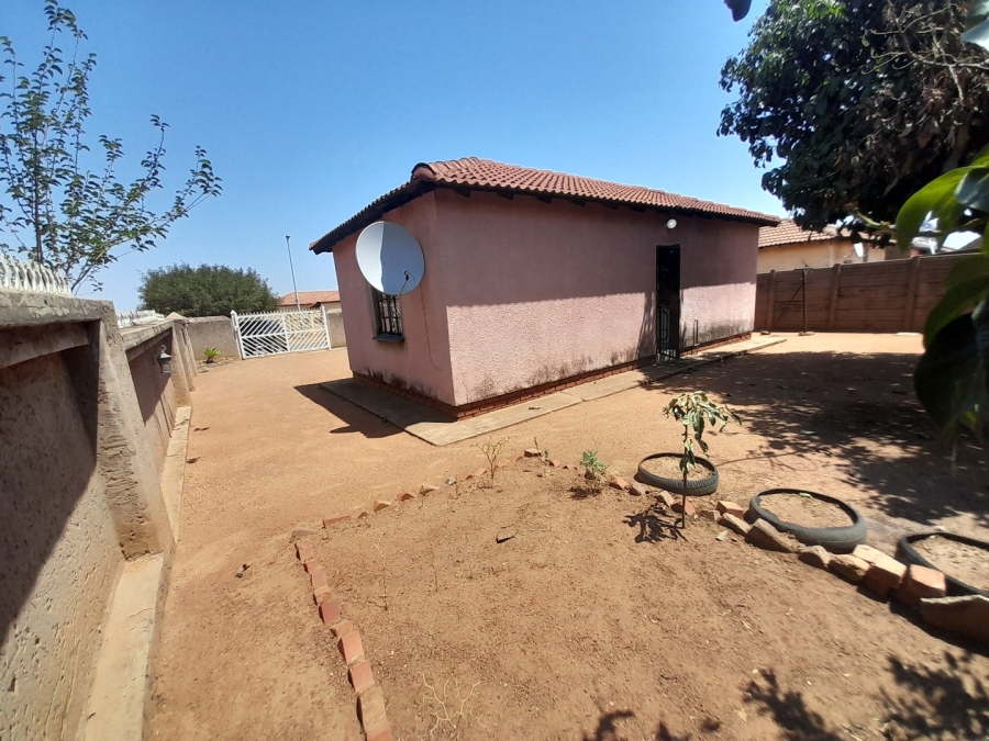 2 Bedroom Property for Sale in Mabopane Unit X North West